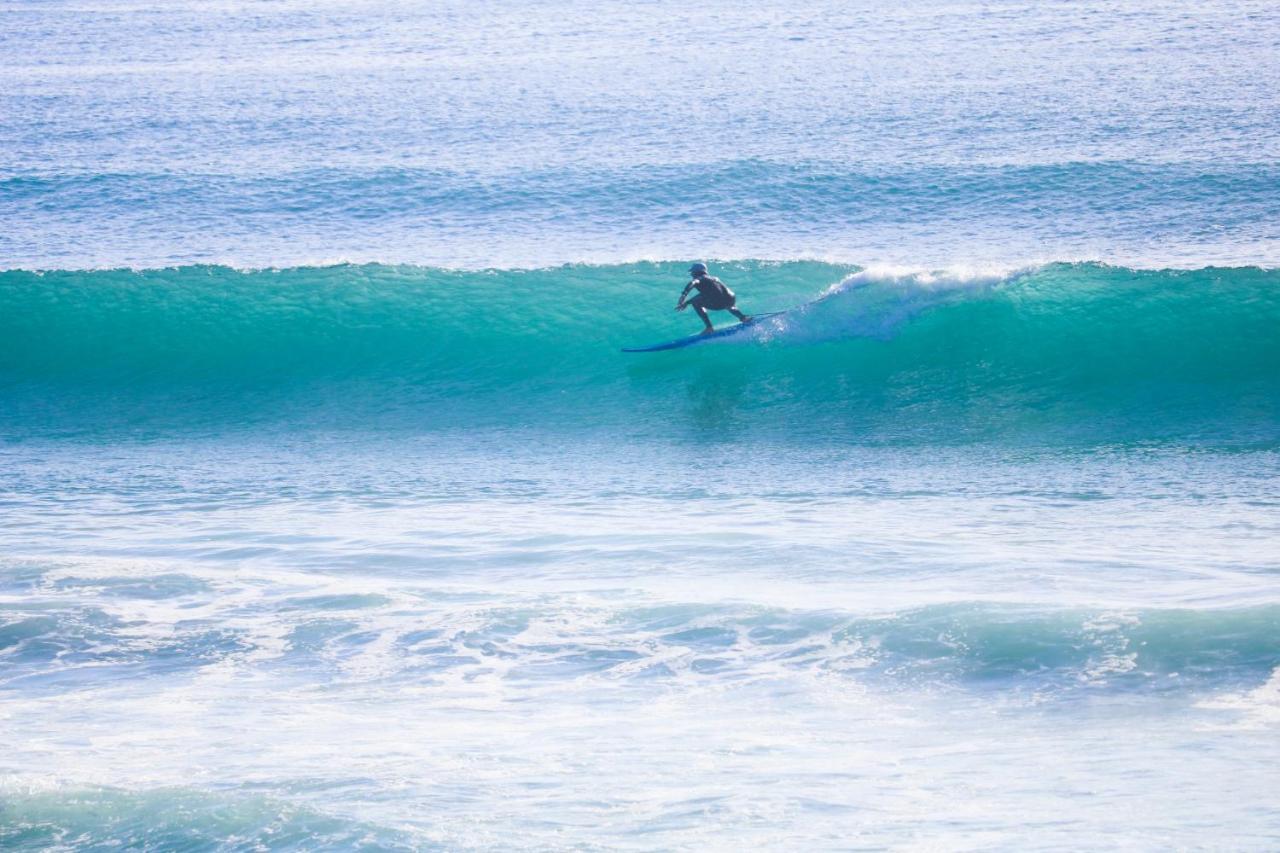 ホテル Aotearoa Surf Eco Pods Te Arai エクステリア 写真
