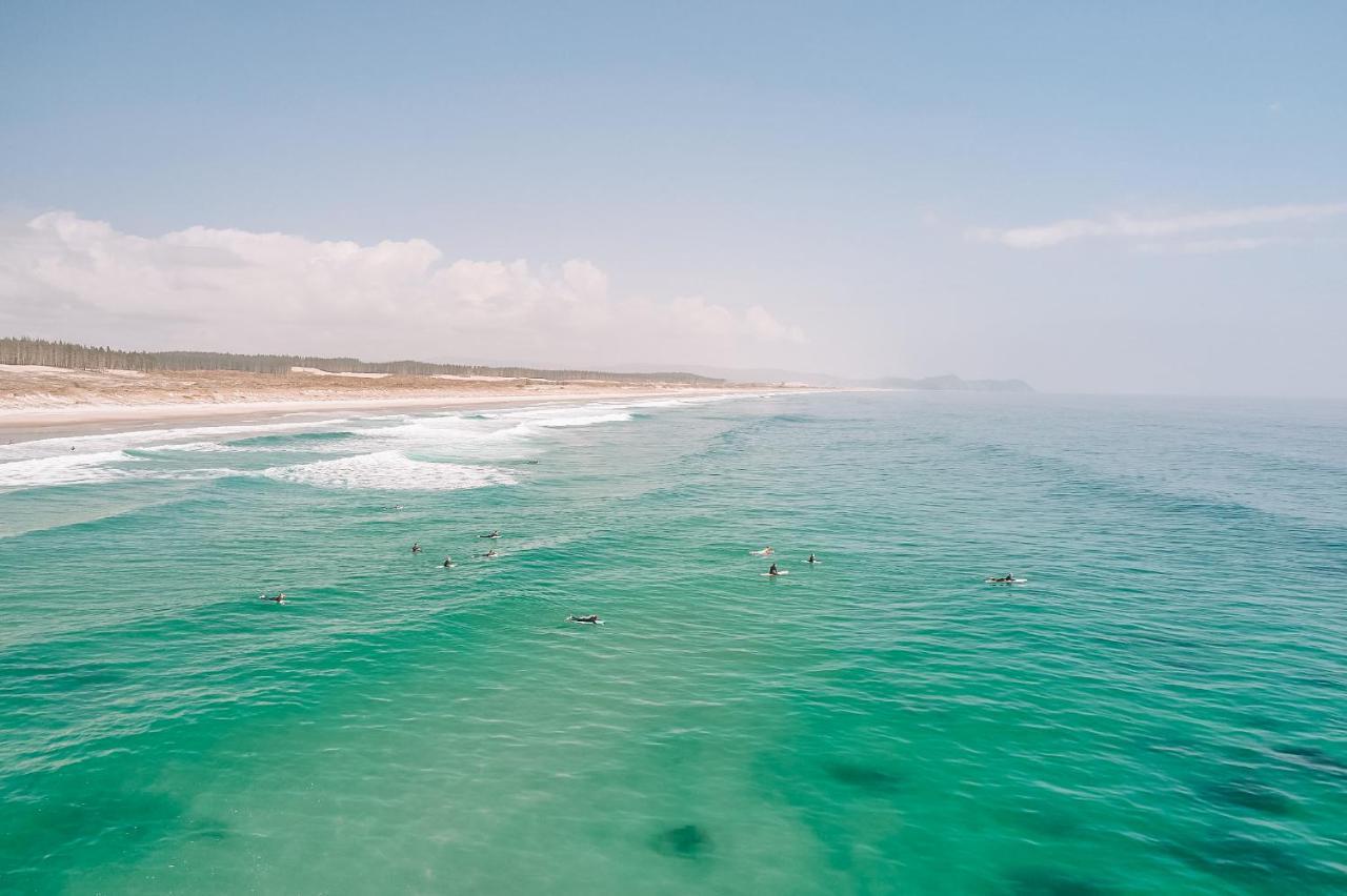 ホテル Aotearoa Surf Eco Pods Te Arai エクステリア 写真