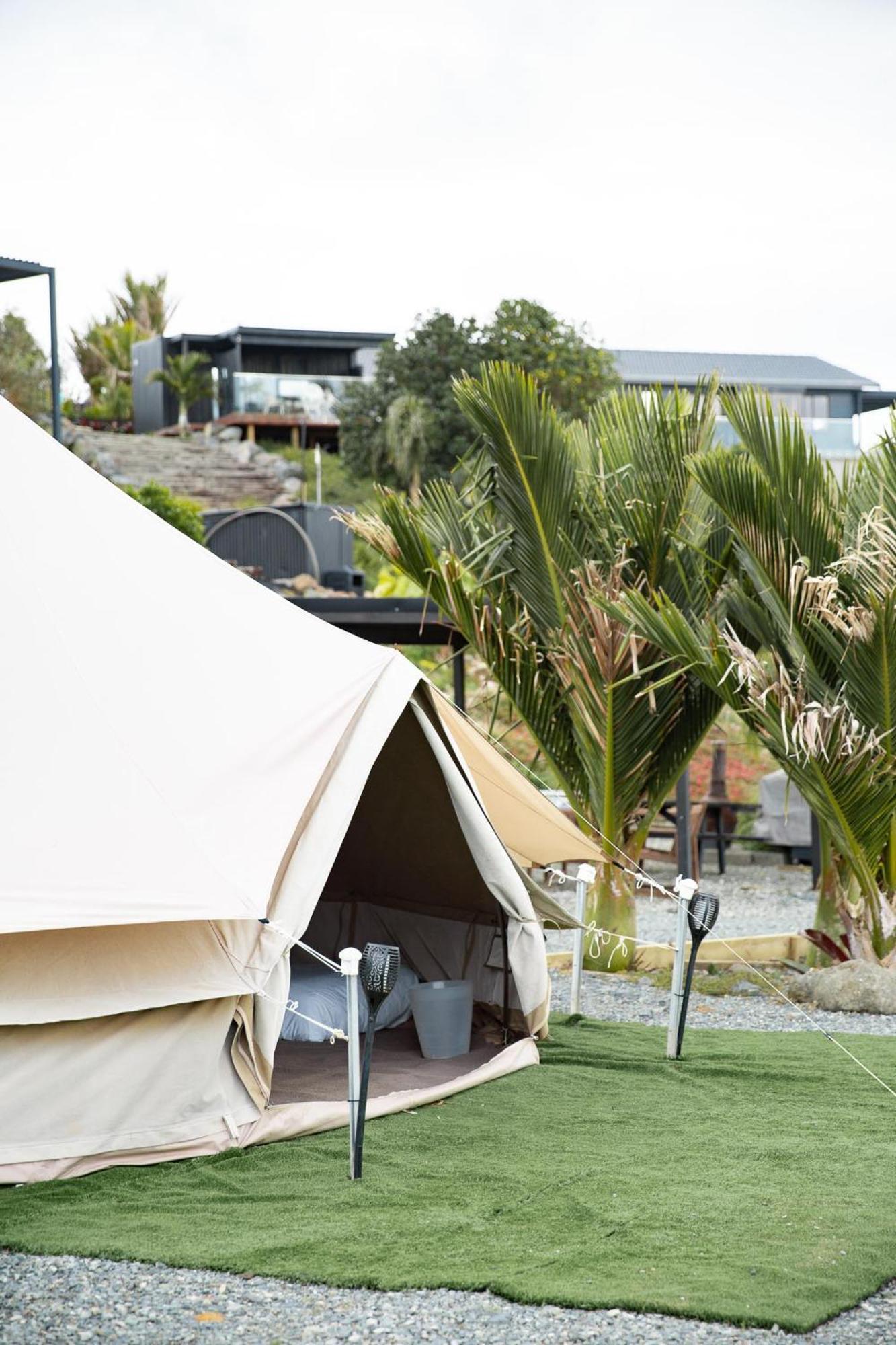 ホテル Aotearoa Surf Eco Pods Te Arai エクステリア 写真