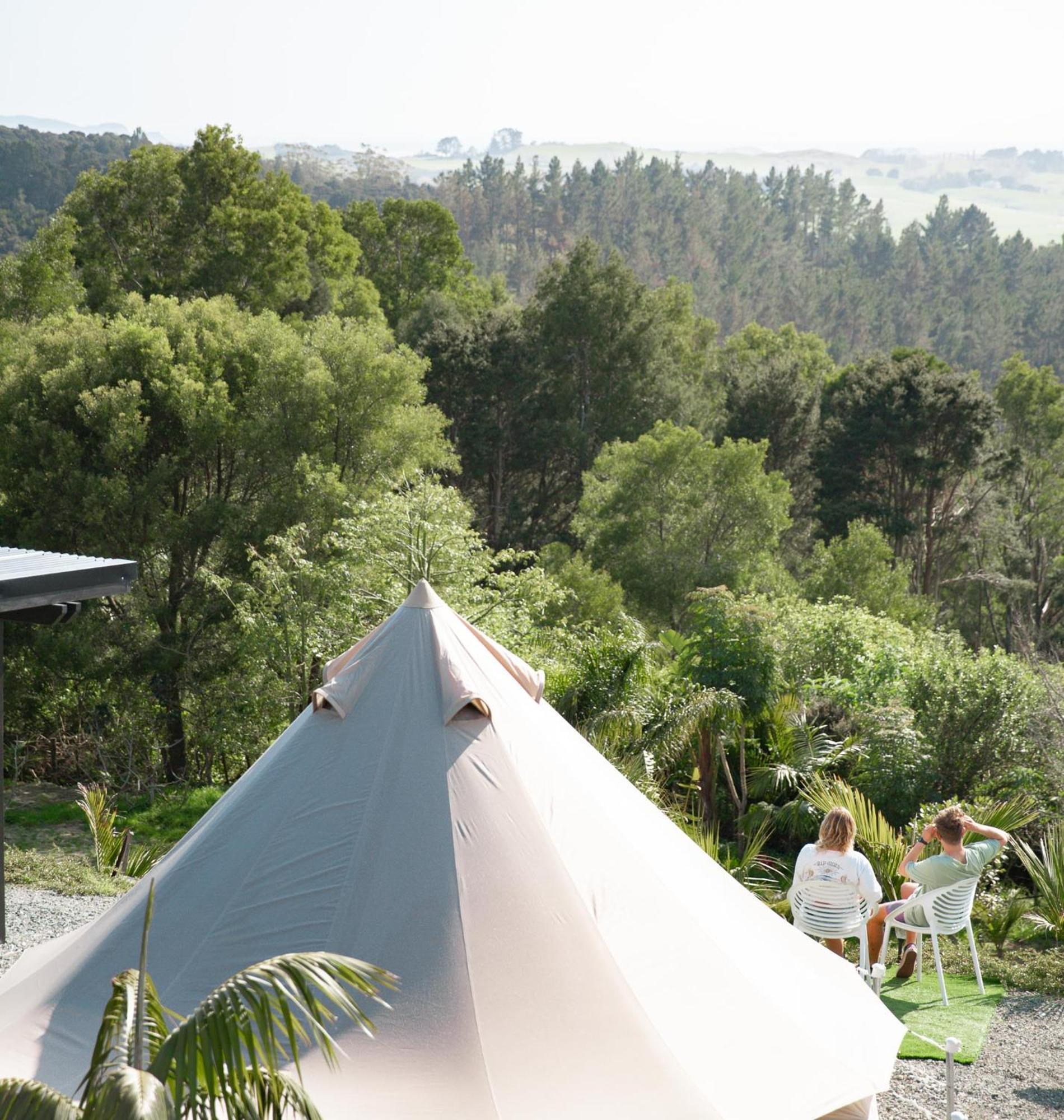 ホテル Aotearoa Surf Eco Pods Te Arai エクステリア 写真