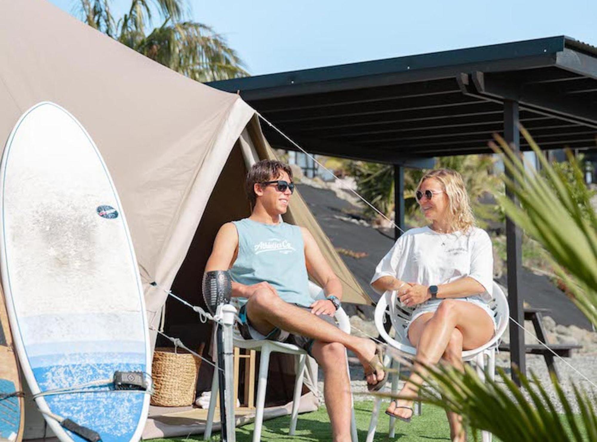 ホテル Aotearoa Surf Eco Pods Te Arai エクステリア 写真