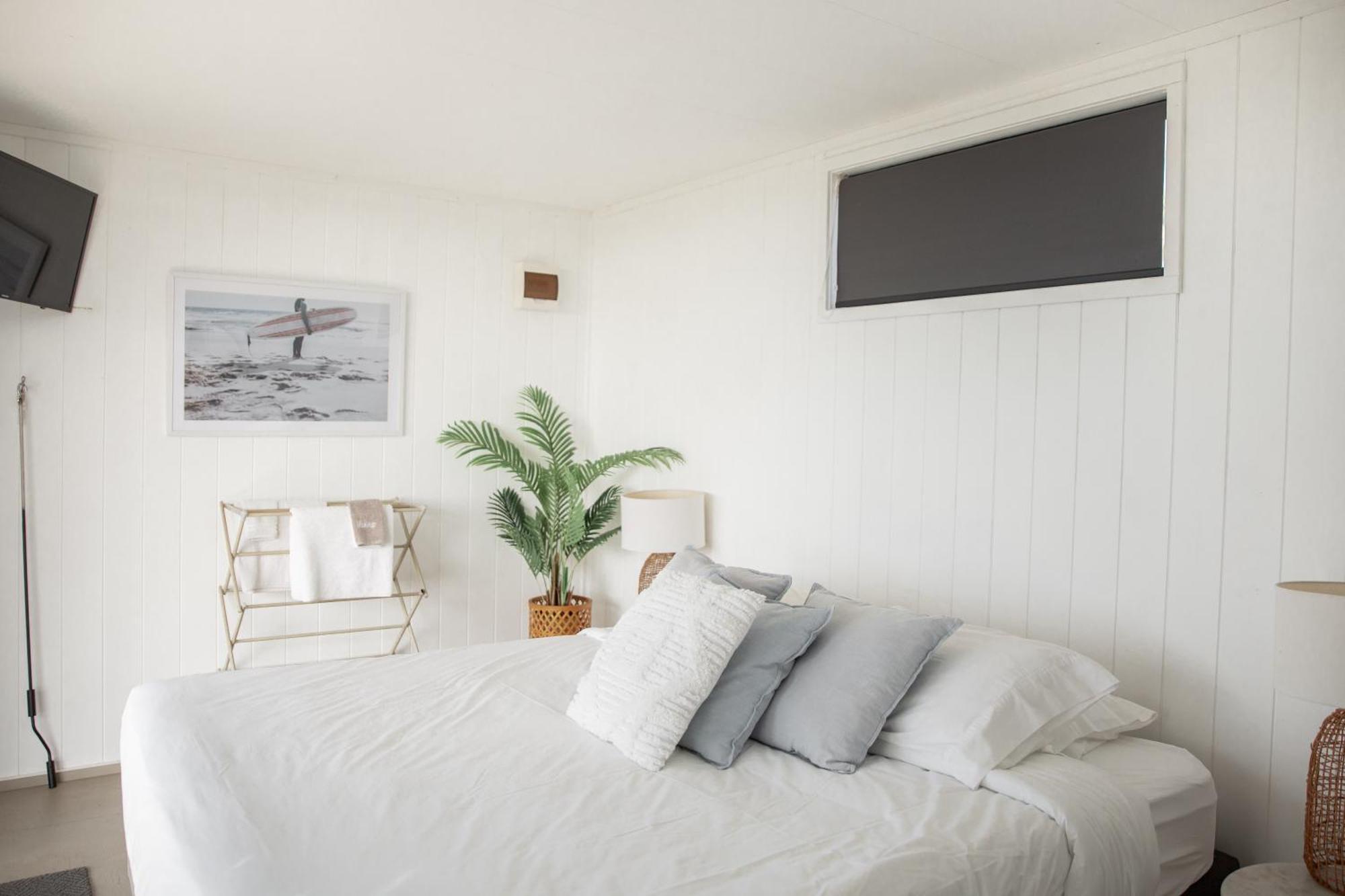 ホテル Aotearoa Surf Eco Pods Te Arai エクステリア 写真