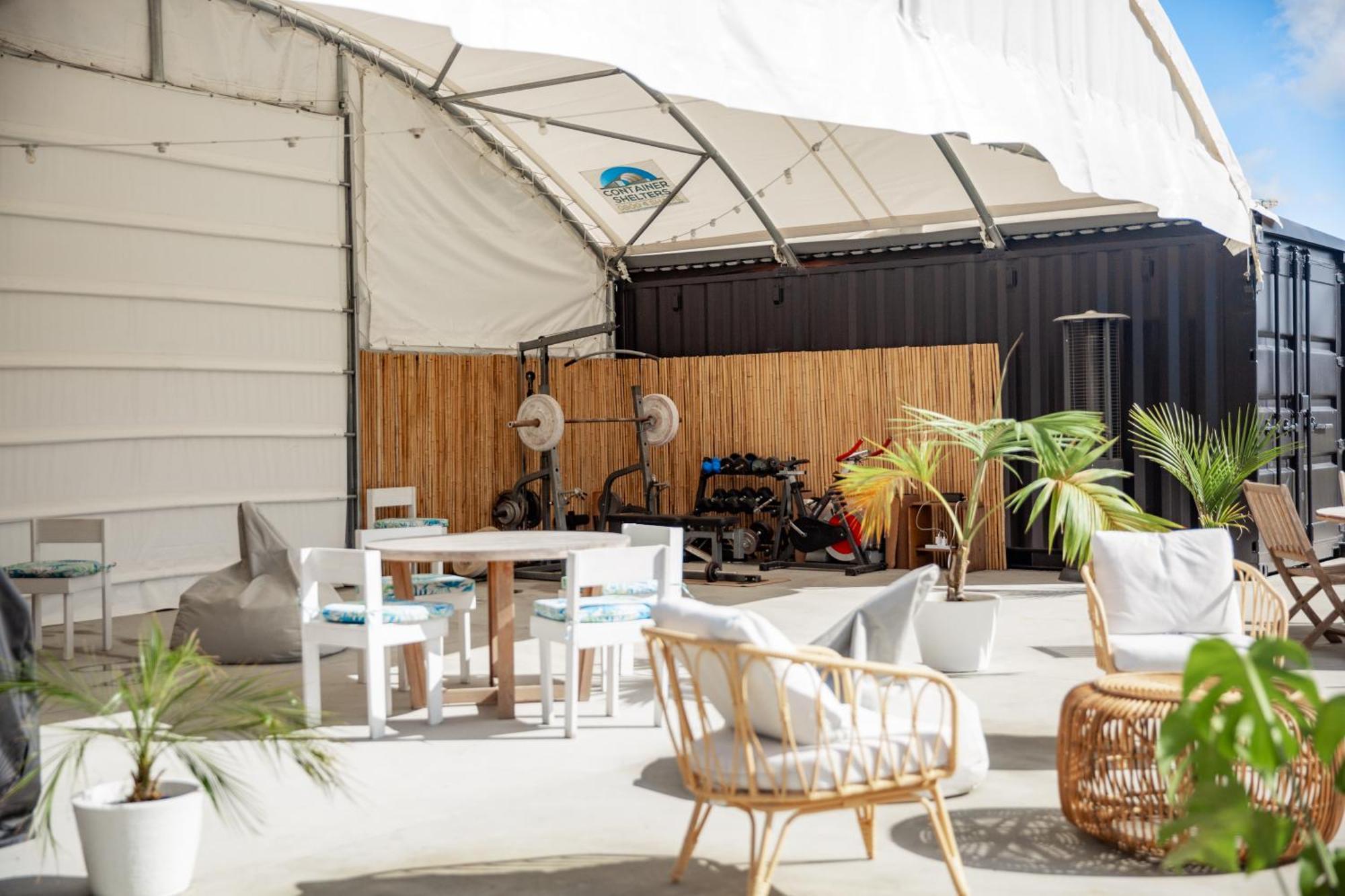 ホテル Aotearoa Surf Eco Pods Te Arai エクステリア 写真